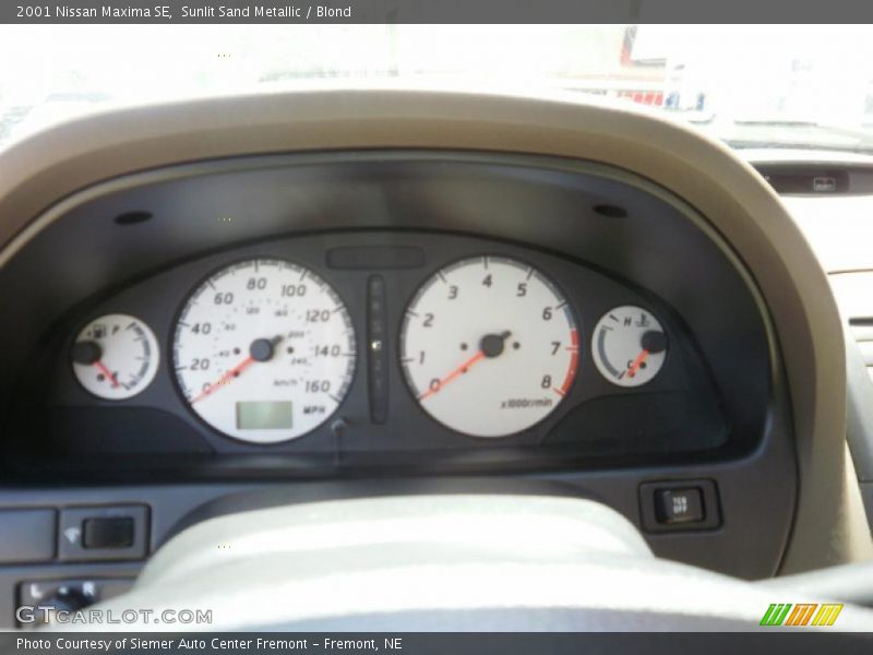 Sunlit Sand Metallic / Blond 2001 Nissan Maxima SE