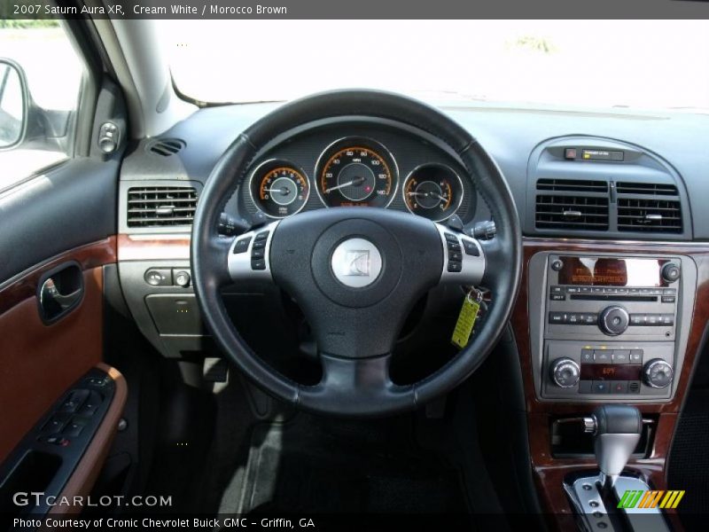 Cream White / Morocco Brown 2007 Saturn Aura XR