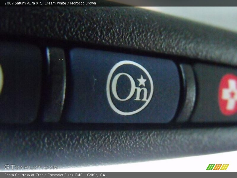 Cream White / Morocco Brown 2007 Saturn Aura XR