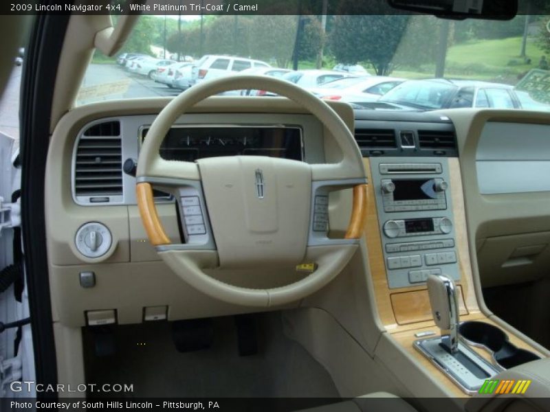 White Platinum Tri-Coat / Camel 2009 Lincoln Navigator 4x4