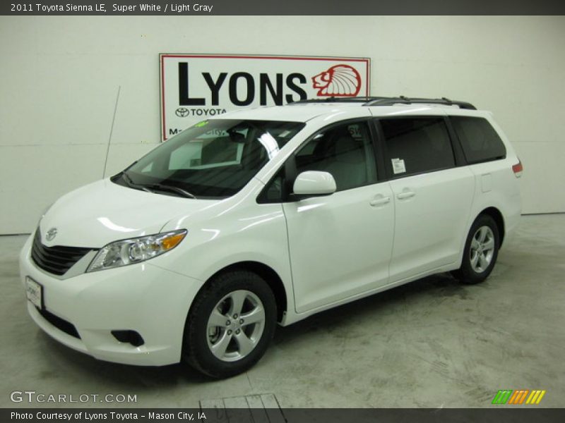 Super White / Light Gray 2011 Toyota Sienna LE