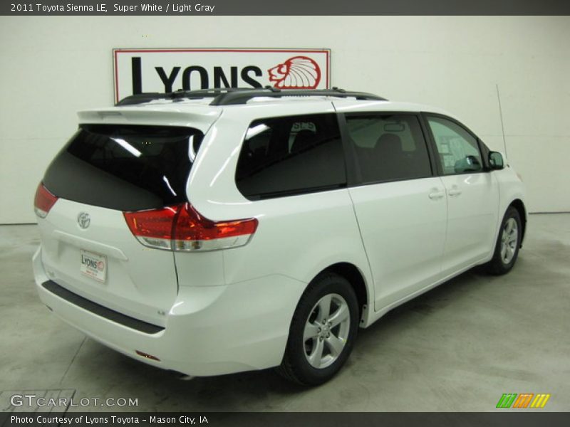 Super White / Light Gray 2011 Toyota Sienna LE