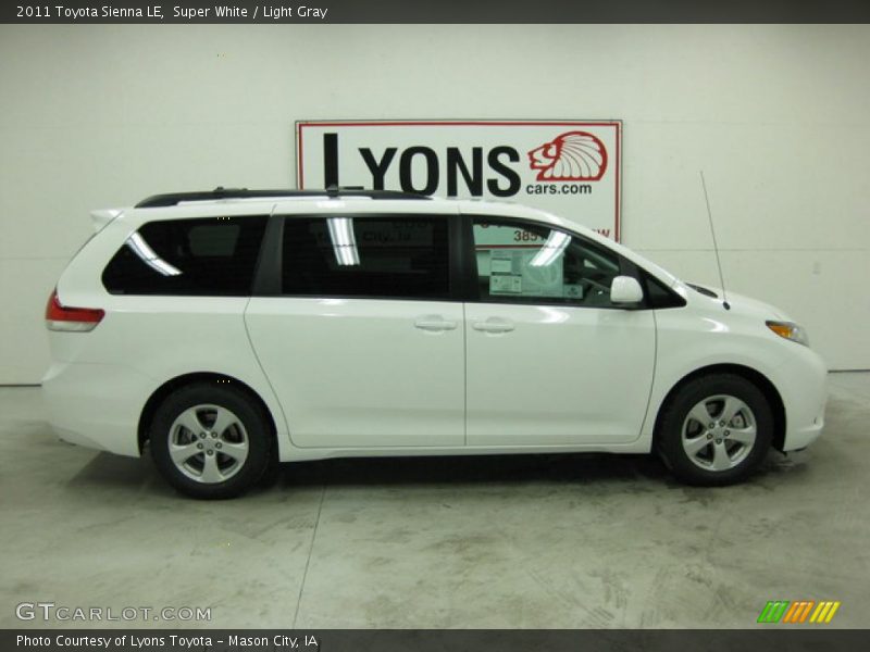 Super White / Light Gray 2011 Toyota Sienna LE