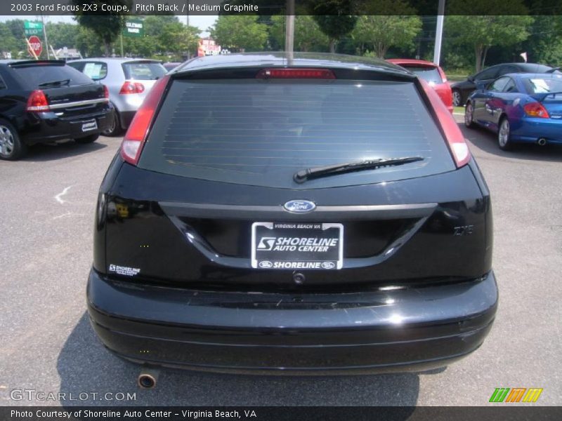 Pitch Black / Medium Graphite 2003 Ford Focus ZX3 Coupe