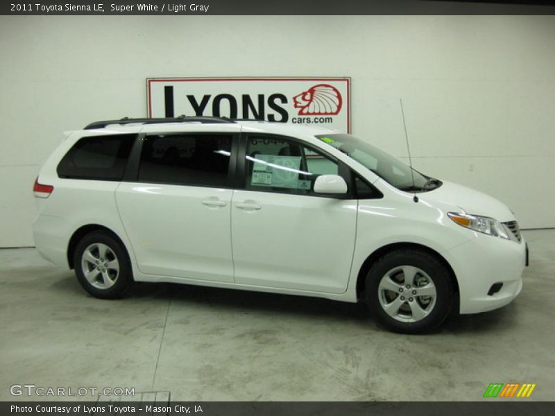 Super White / Light Gray 2011 Toyota Sienna LE