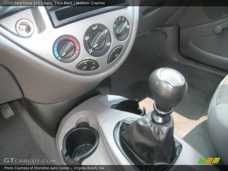 Pitch Black / Medium Graphite 2003 Ford Focus ZX3 Coupe