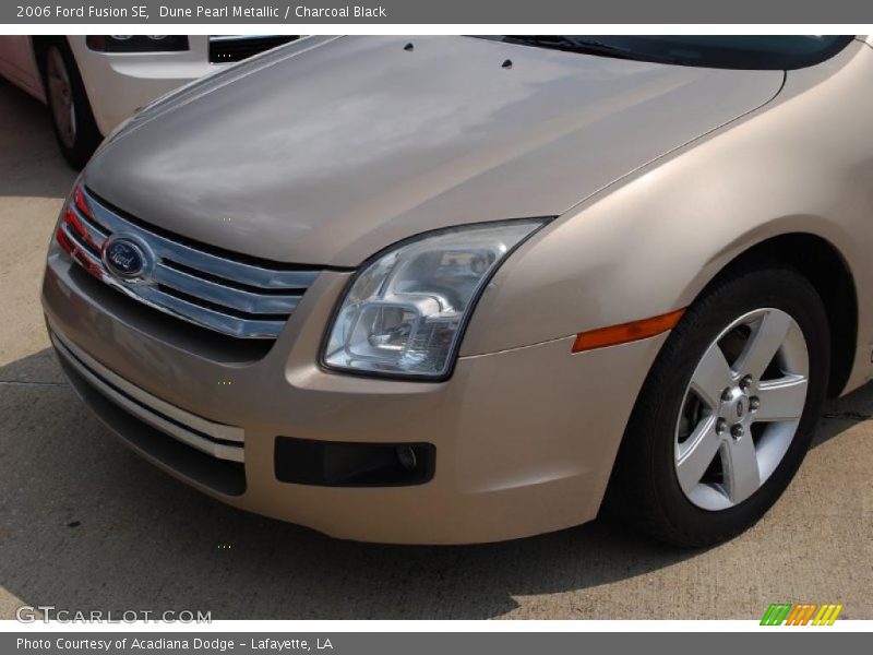 Dune Pearl Metallic / Charcoal Black 2006 Ford Fusion SE