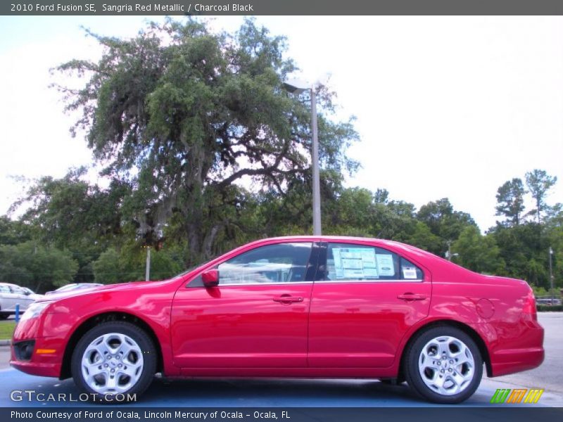 Sangria Red Metallic / Charcoal Black 2010 Ford Fusion SE