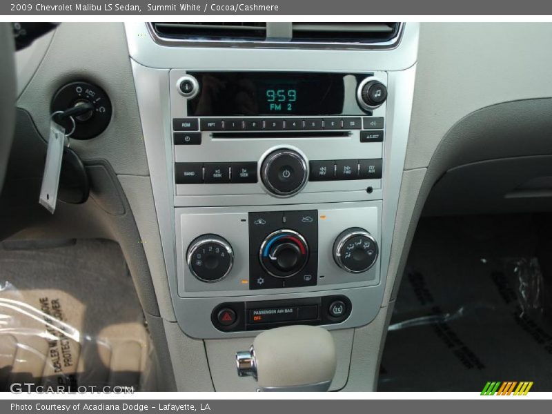 Summit White / Cocoa/Cashmere 2009 Chevrolet Malibu LS Sedan