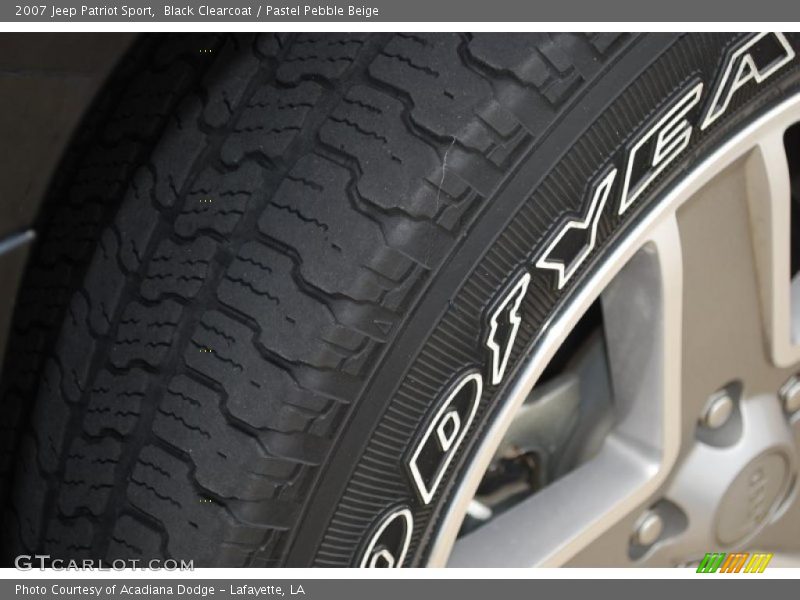 Black Clearcoat / Pastel Pebble Beige 2007 Jeep Patriot Sport