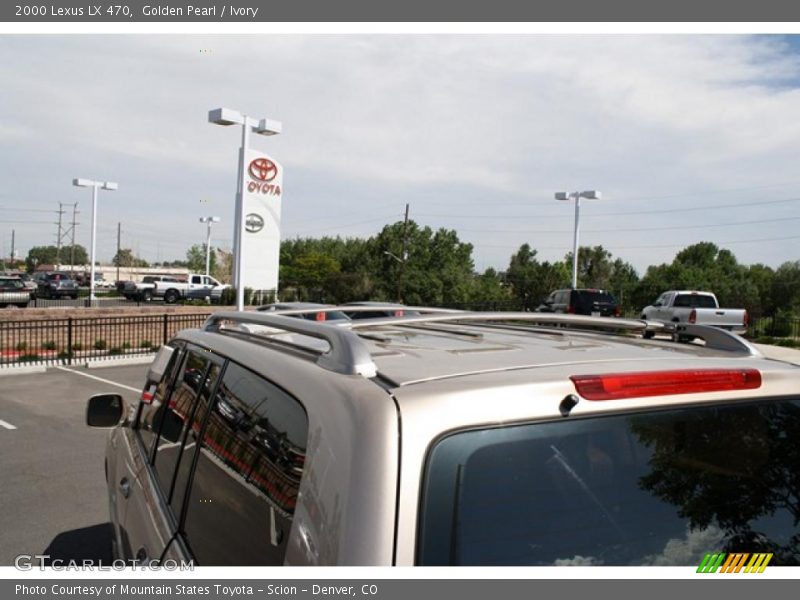 Golden Pearl / Ivory 2000 Lexus LX 470