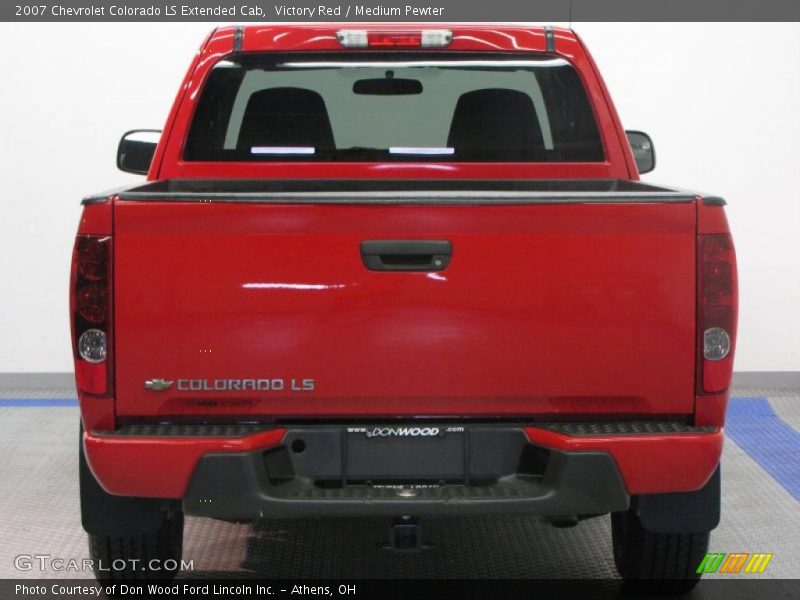 Victory Red / Medium Pewter 2007 Chevrolet Colorado LS Extended Cab