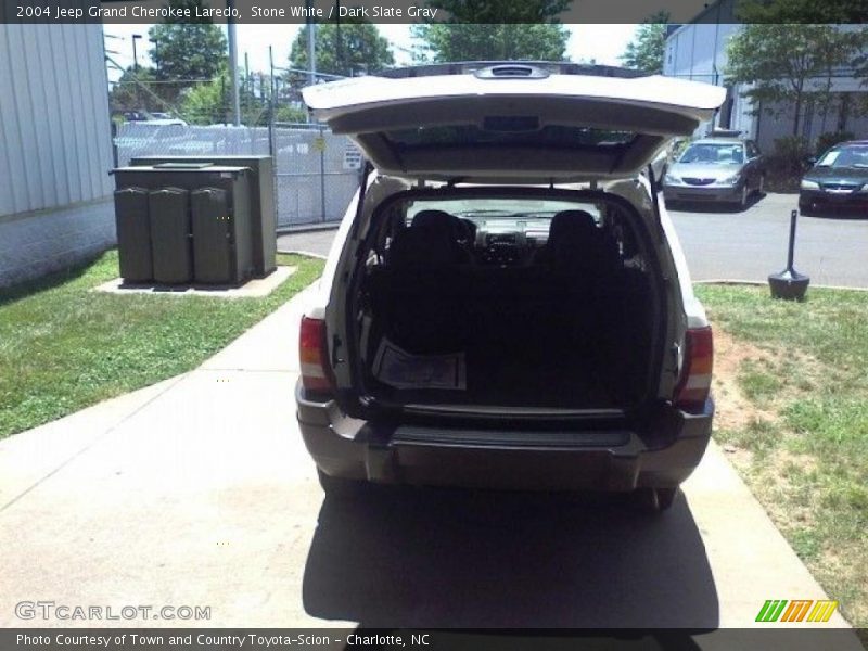 Stone White / Dark Slate Gray 2004 Jeep Grand Cherokee Laredo