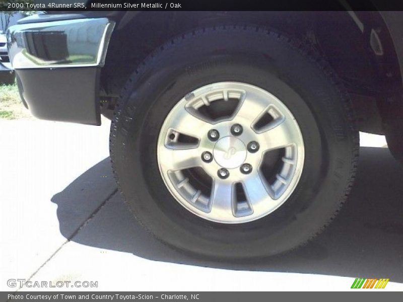 Millennium Silver Metallic / Oak 2000 Toyota 4Runner SR5