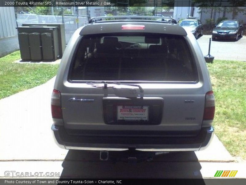 Millennium Silver Metallic / Oak 2000 Toyota 4Runner SR5