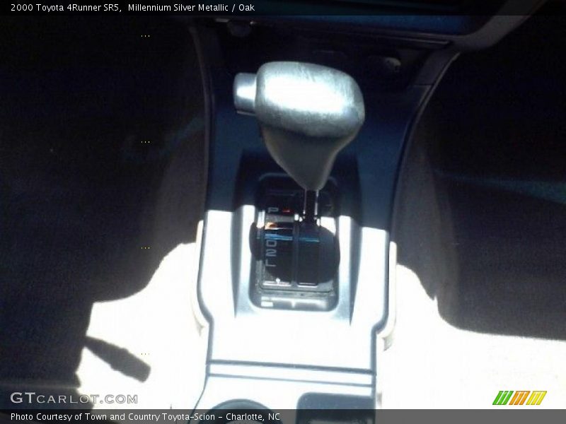 Millennium Silver Metallic / Oak 2000 Toyota 4Runner SR5