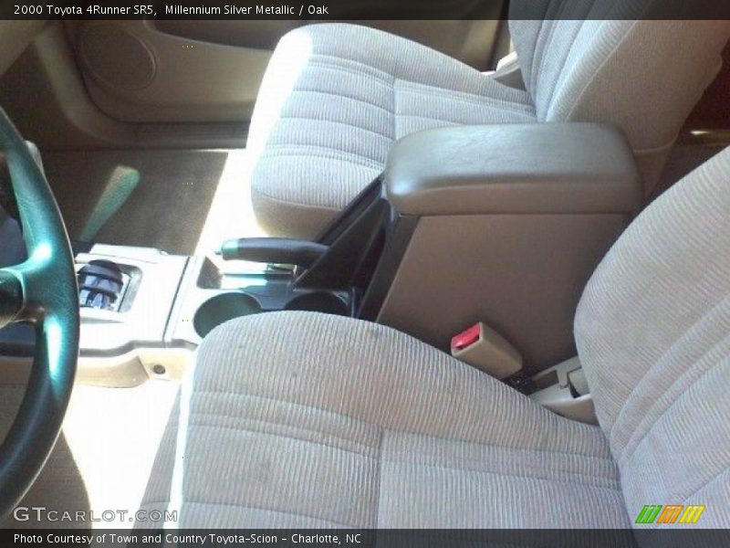 Millennium Silver Metallic / Oak 2000 Toyota 4Runner SR5
