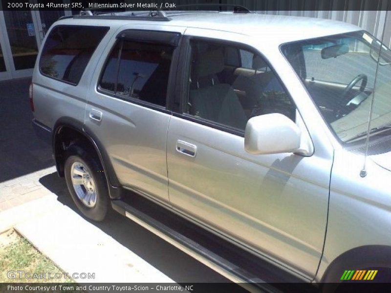 Millennium Silver Metallic / Oak 2000 Toyota 4Runner SR5