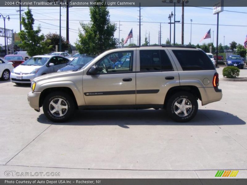 Sandstone Metallic / Light Cashmere 2004 Chevrolet TrailBlazer LT 4x4