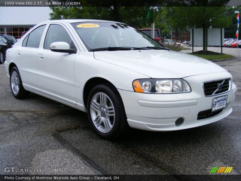 Ice White / Graphite 2009 Volvo S60 2.5T