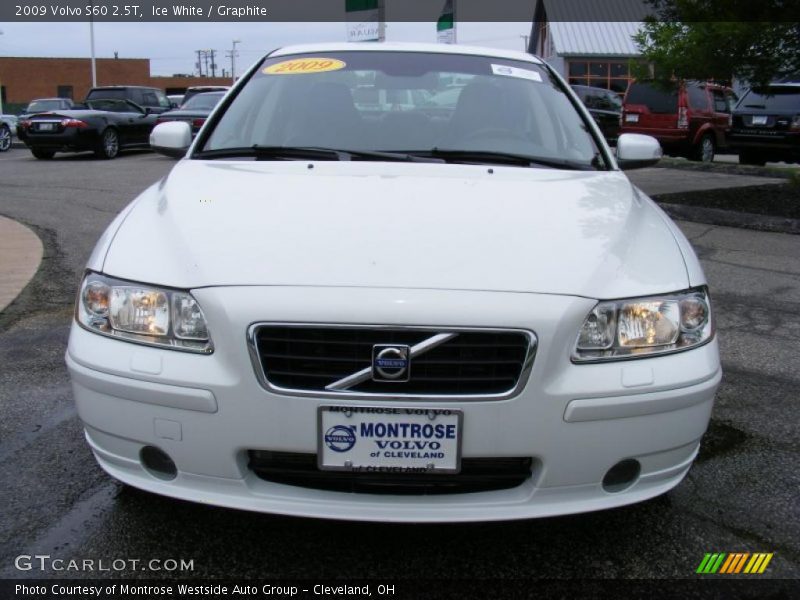 Ice White / Graphite 2009 Volvo S60 2.5T