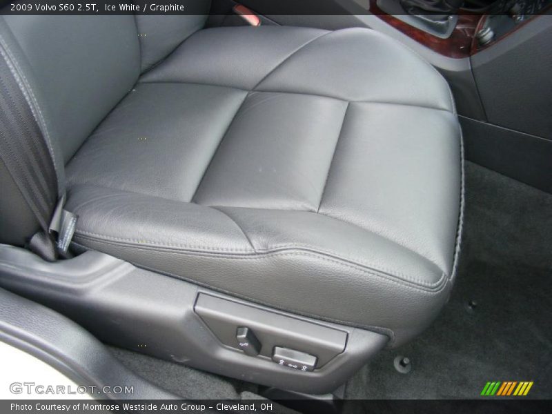 Ice White / Graphite 2009 Volvo S60 2.5T