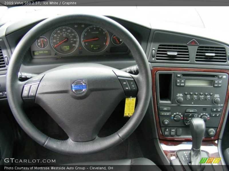 Ice White / Graphite 2009 Volvo S60 2.5T