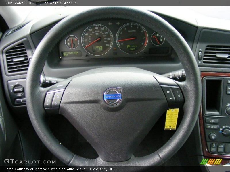 Ice White / Graphite 2009 Volvo S60 2.5T