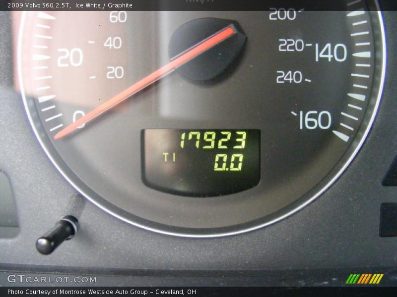 Ice White / Graphite 2009 Volvo S60 2.5T