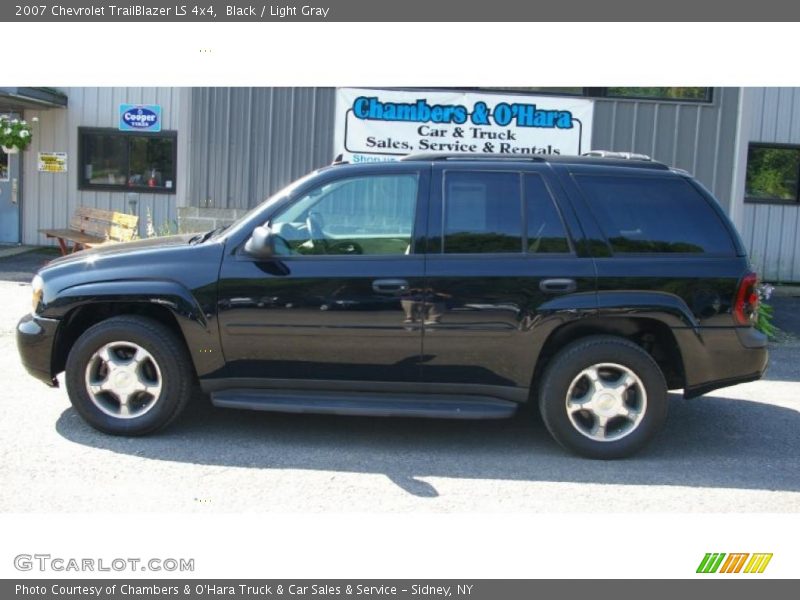 Black / Light Gray 2007 Chevrolet TrailBlazer LS 4x4