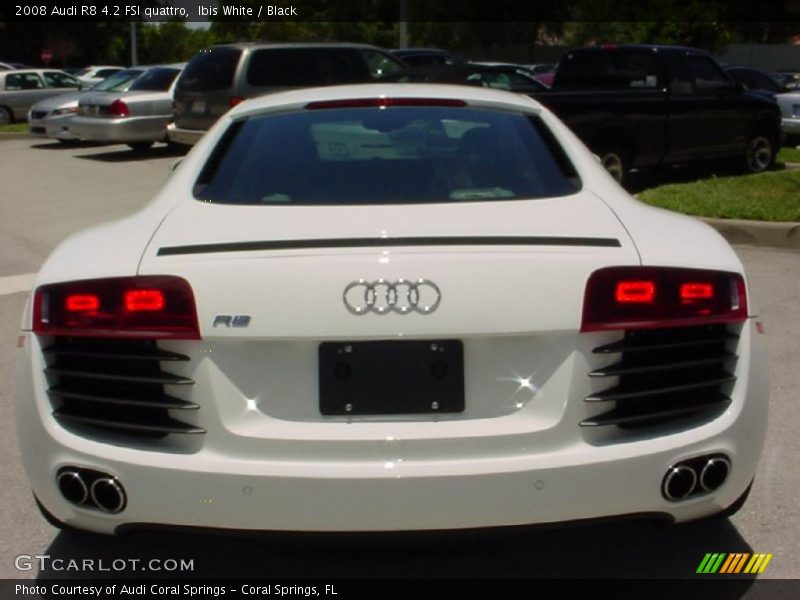 Ibis White / Black 2008 Audi R8 4.2 FSI quattro