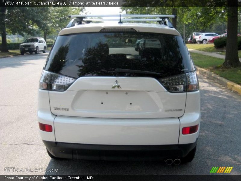 Diamond White Pearl / Beige 2007 Mitsubishi Outlander LS 4WD