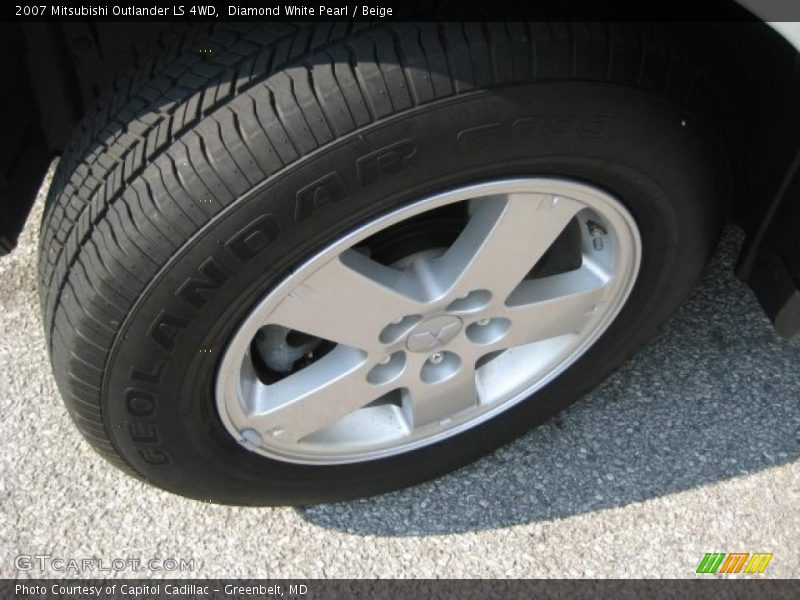 Diamond White Pearl / Beige 2007 Mitsubishi Outlander LS 4WD