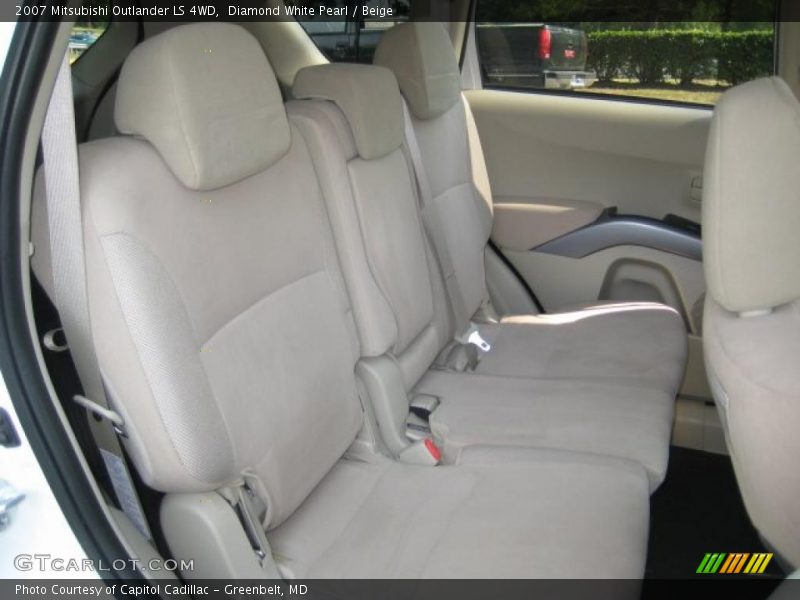 Diamond White Pearl / Beige 2007 Mitsubishi Outlander LS 4WD