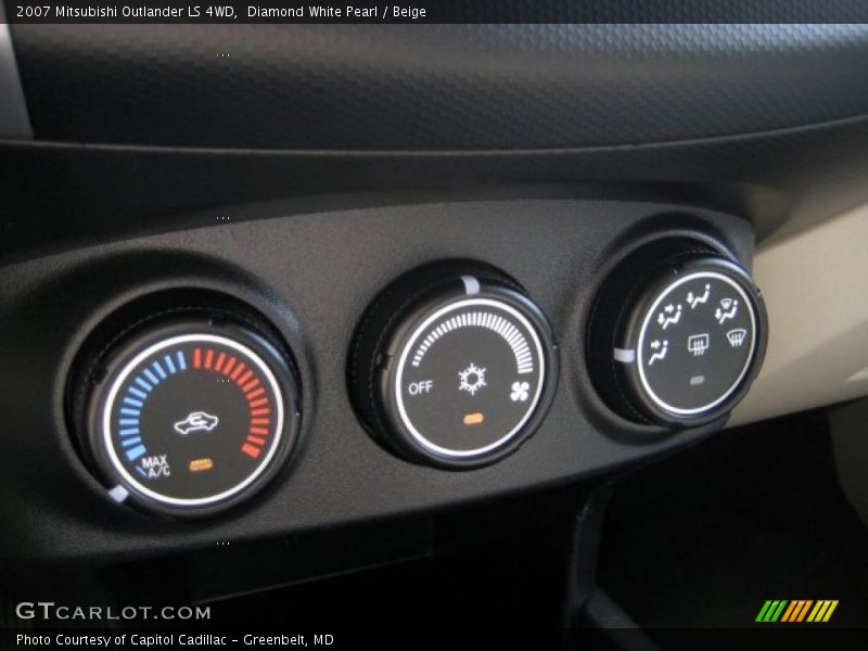 Diamond White Pearl / Beige 2007 Mitsubishi Outlander LS 4WD