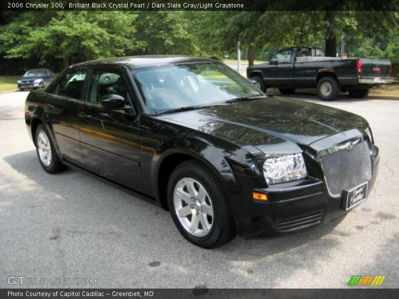 Brilliant Black Crystal Pearl / Dark Slate Gray/Light Graystone 2006 Chrysler 300