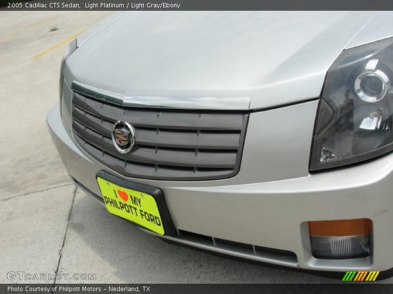 Light Platinum / Light Gray/Ebony 2005 Cadillac CTS Sedan