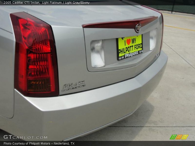 Light Platinum / Light Gray/Ebony 2005 Cadillac CTS Sedan