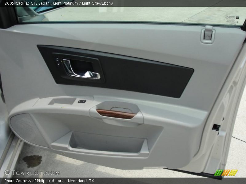 Light Platinum / Light Gray/Ebony 2005 Cadillac CTS Sedan