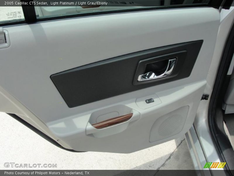 Light Platinum / Light Gray/Ebony 2005 Cadillac CTS Sedan