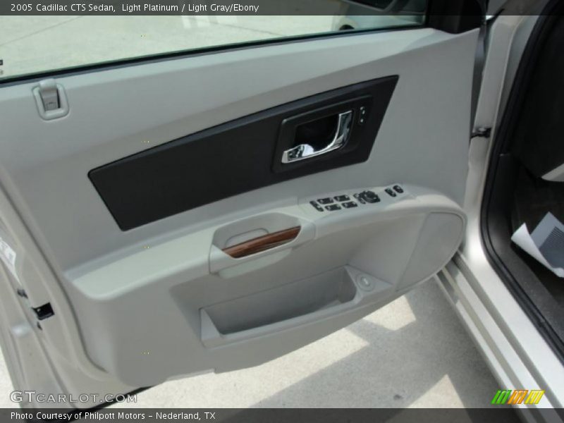 Light Platinum / Light Gray/Ebony 2005 Cadillac CTS Sedan