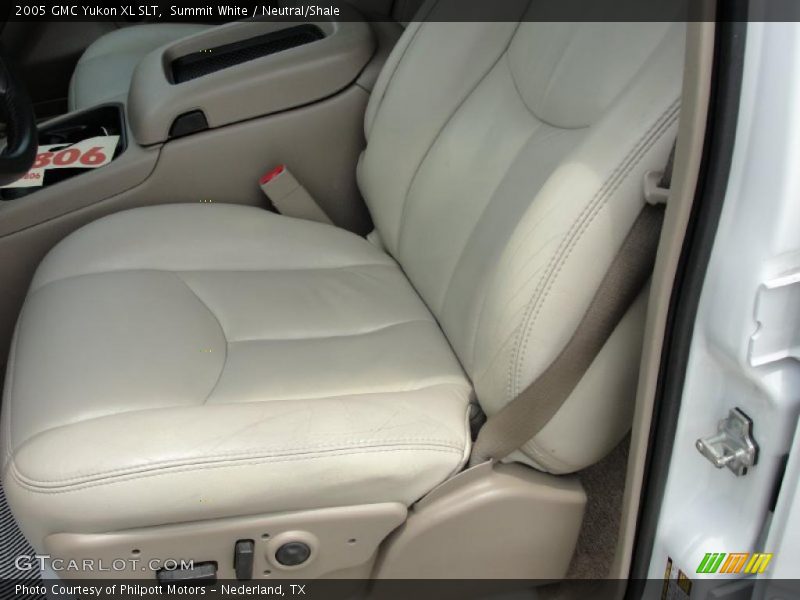 Summit White / Neutral/Shale 2005 GMC Yukon XL SLT