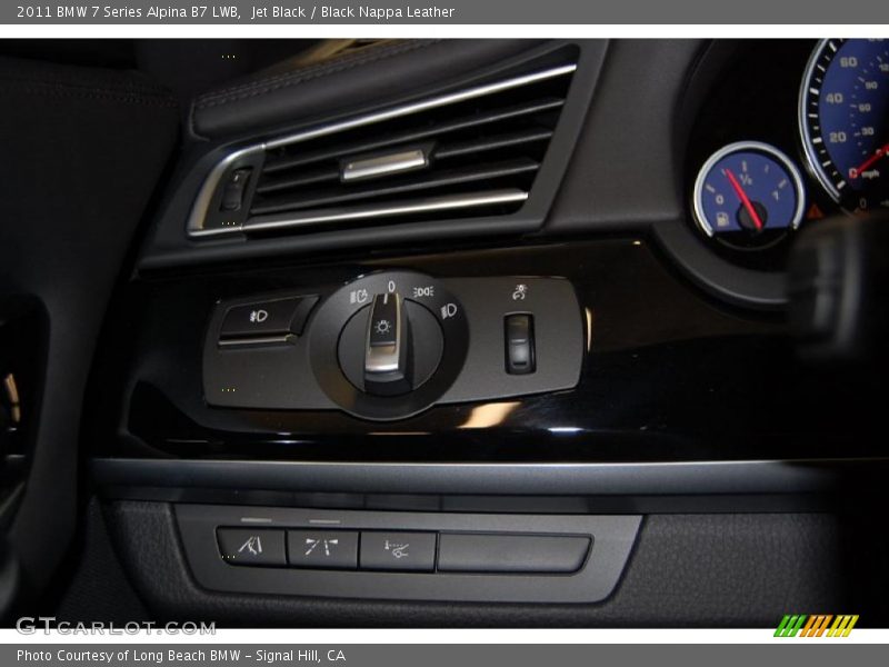 Controls of 2011 7 Series Alpina B7 LWB