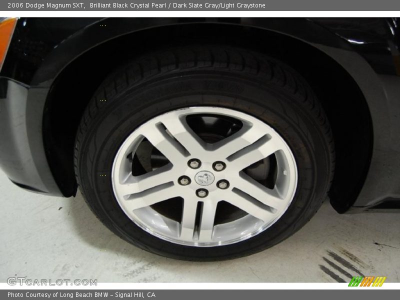 Brilliant Black Crystal Pearl / Dark Slate Gray/Light Graystone 2006 Dodge Magnum SXT