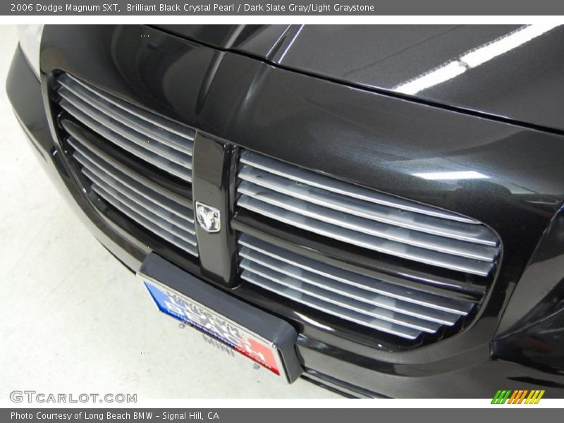 Brilliant Black Crystal Pearl / Dark Slate Gray/Light Graystone 2006 Dodge Magnum SXT
