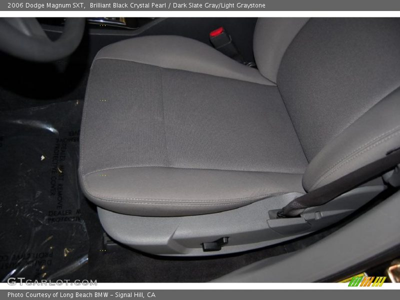 Brilliant Black Crystal Pearl / Dark Slate Gray/Light Graystone 2006 Dodge Magnum SXT