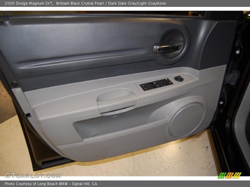 Brilliant Black Crystal Pearl / Dark Slate Gray/Light Graystone 2006 Dodge Magnum SXT