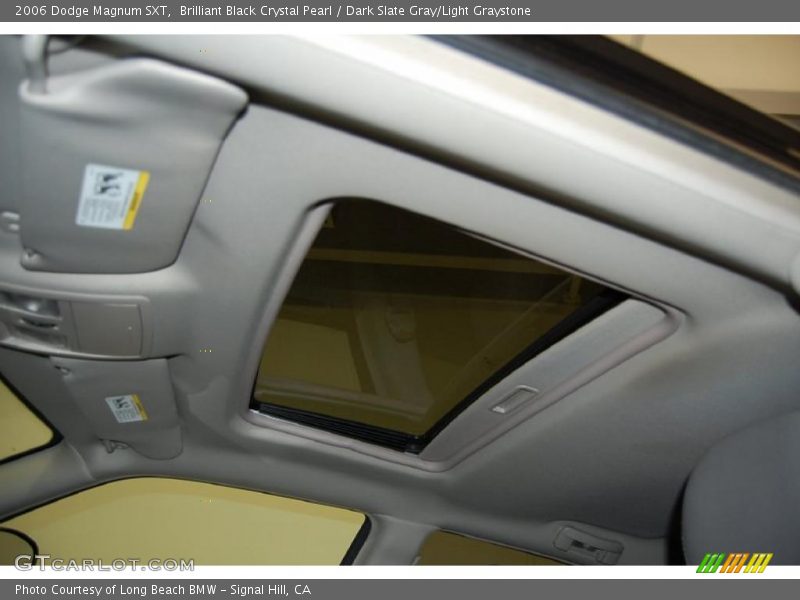 Brilliant Black Crystal Pearl / Dark Slate Gray/Light Graystone 2006 Dodge Magnum SXT