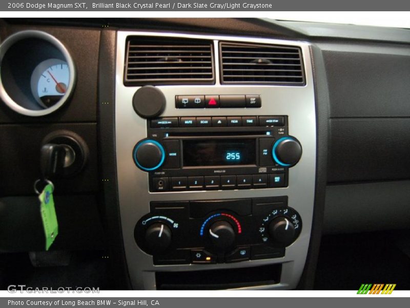 Brilliant Black Crystal Pearl / Dark Slate Gray/Light Graystone 2006 Dodge Magnum SXT
