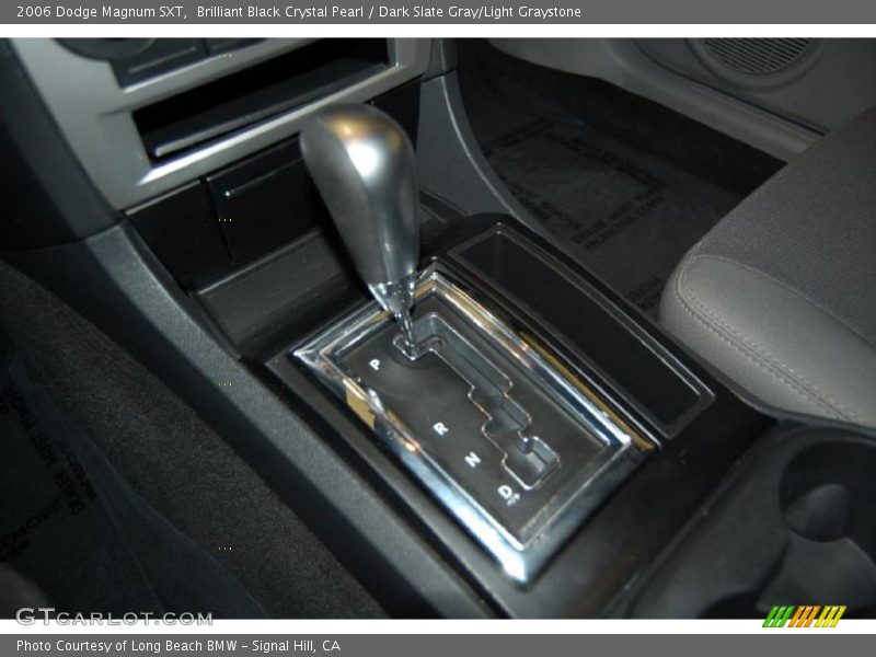 Brilliant Black Crystal Pearl / Dark Slate Gray/Light Graystone 2006 Dodge Magnum SXT